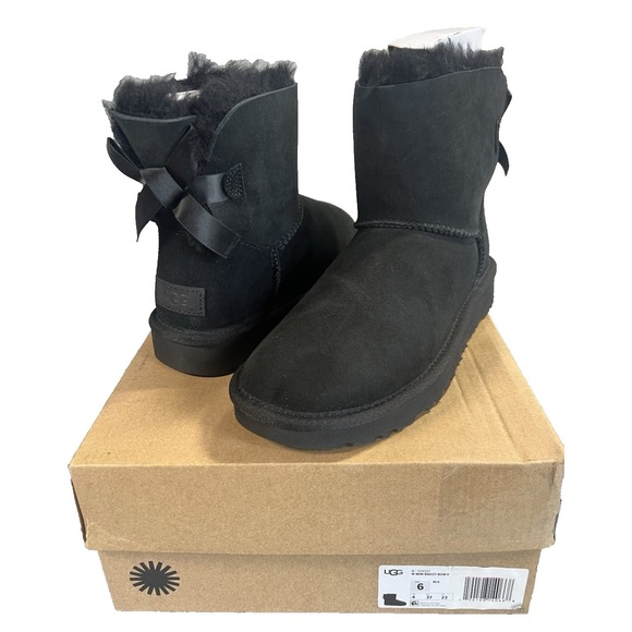 NEW UGG Boots Mini Bailey Bow II BLACK  1016501 Sheepskin Lined Women's Size 6 - Picture 1 of 4